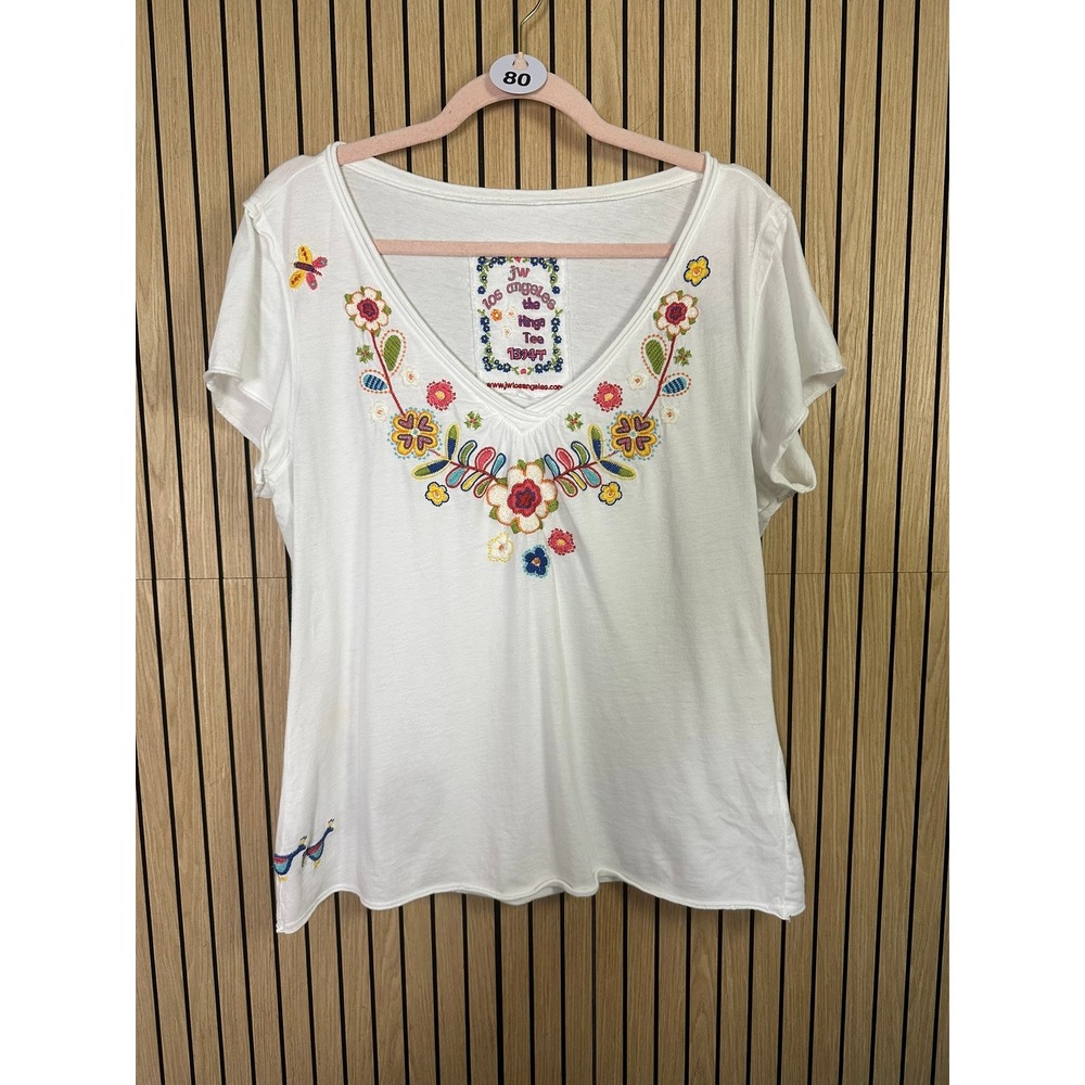 080 JW Los Angeles Johnny Was Hinga Tee White Embroidered Floral V-Neck(XL, EUC)